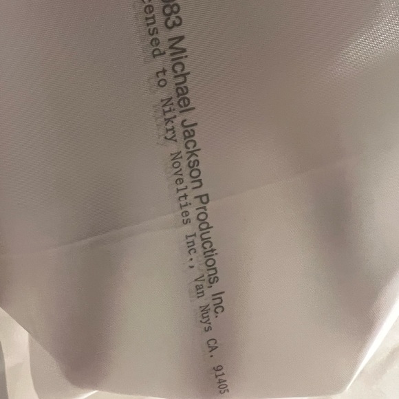 Huge stunning poster size picture of Michael Jackson in yellow nest on fabric - Picture 9 of 10